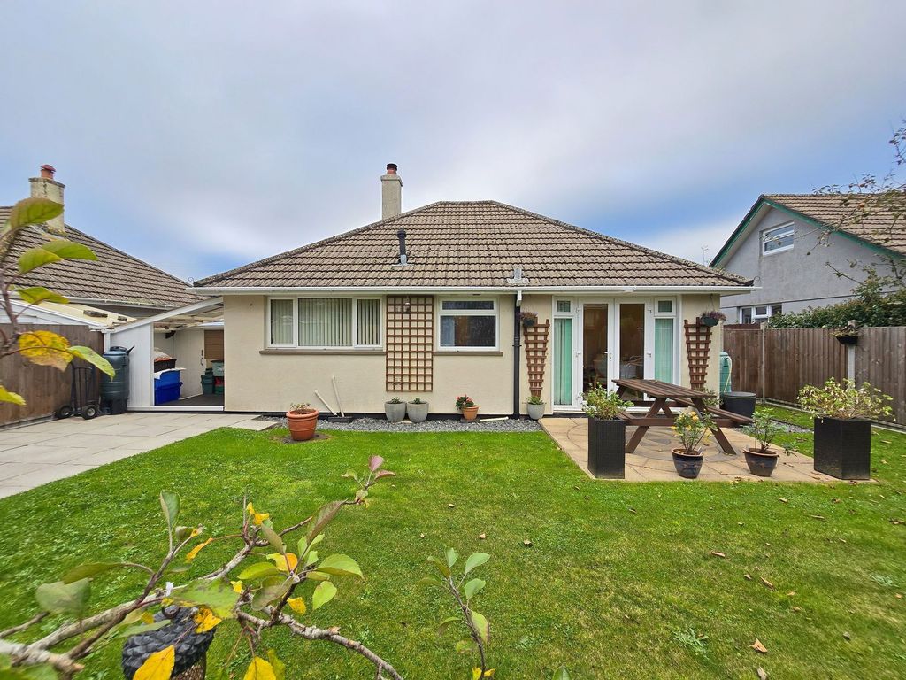 Property photo 2 of 18