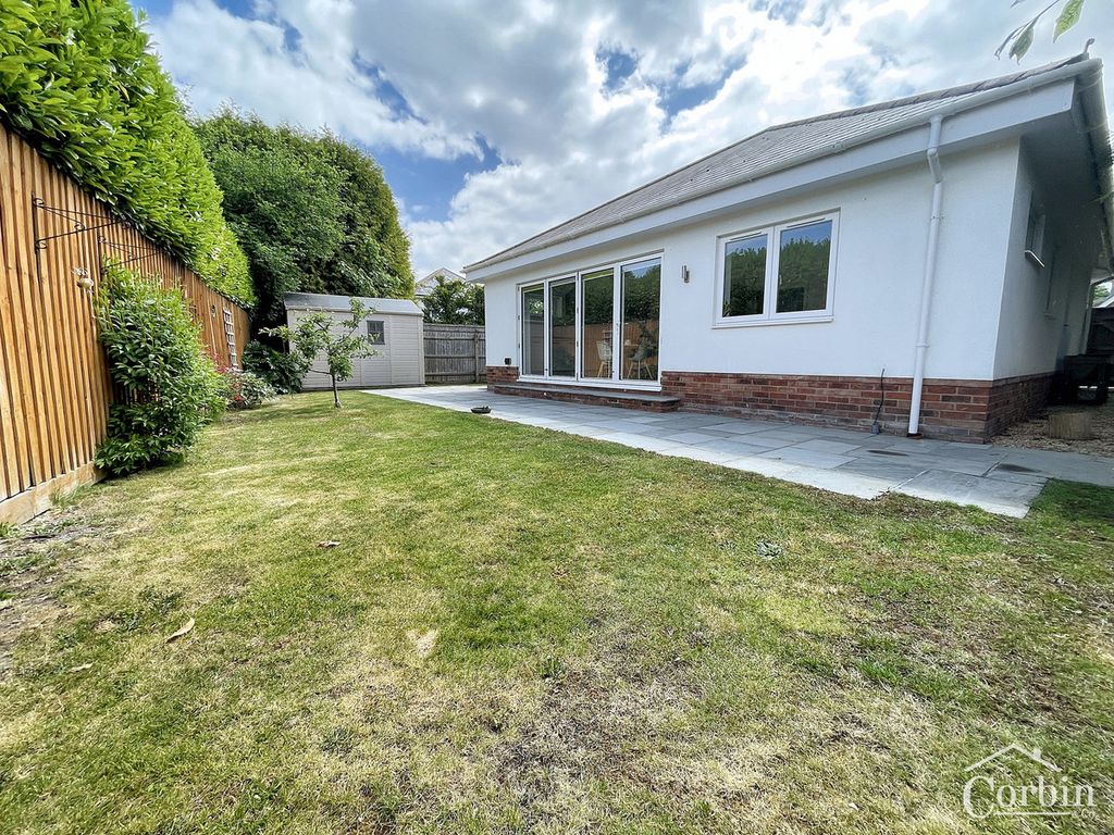 Property photo 2 of 21