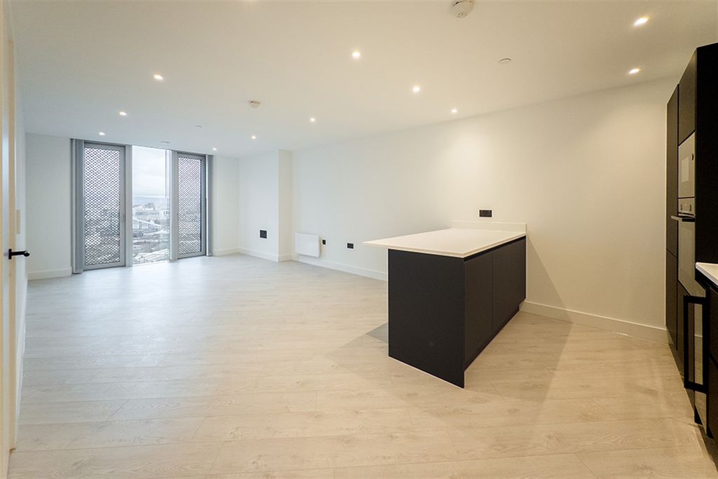 Property photo 1 of 15 (Main)