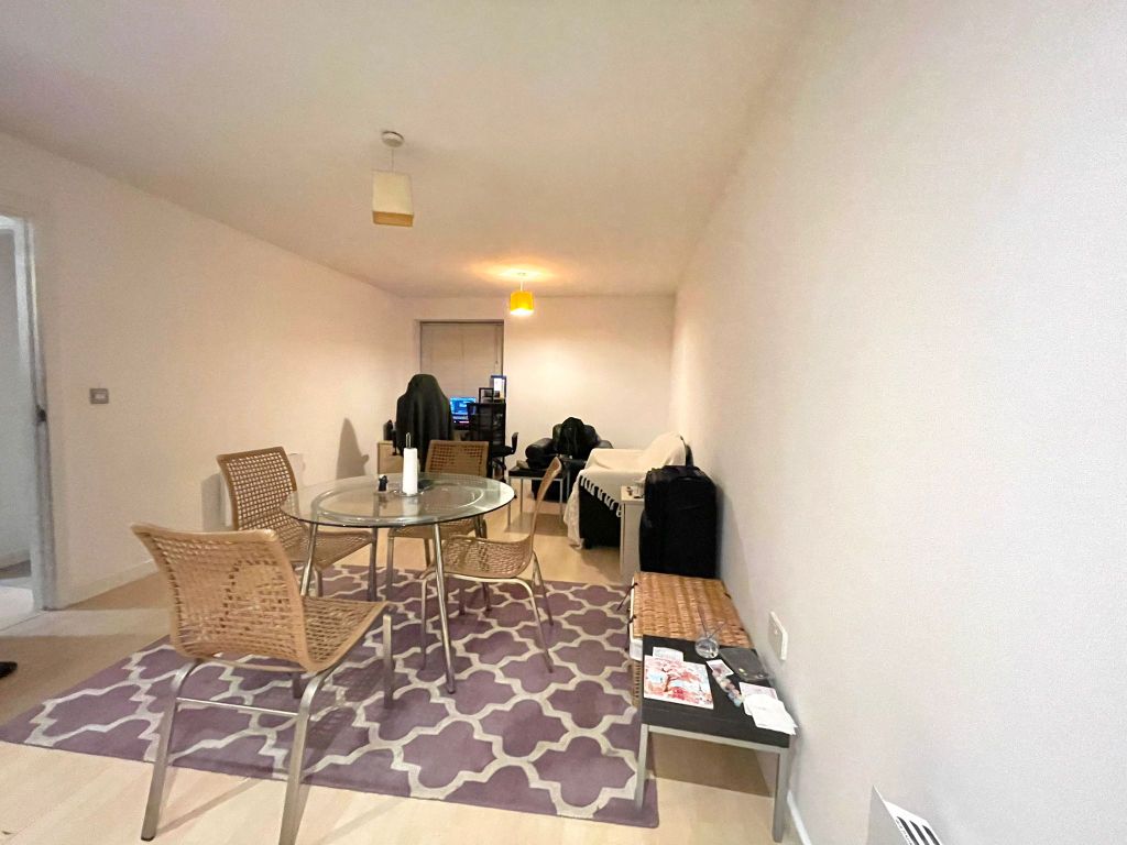 Property photo 3 of 10 4