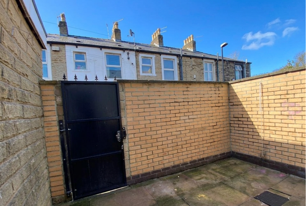 Property photo 3 of 17