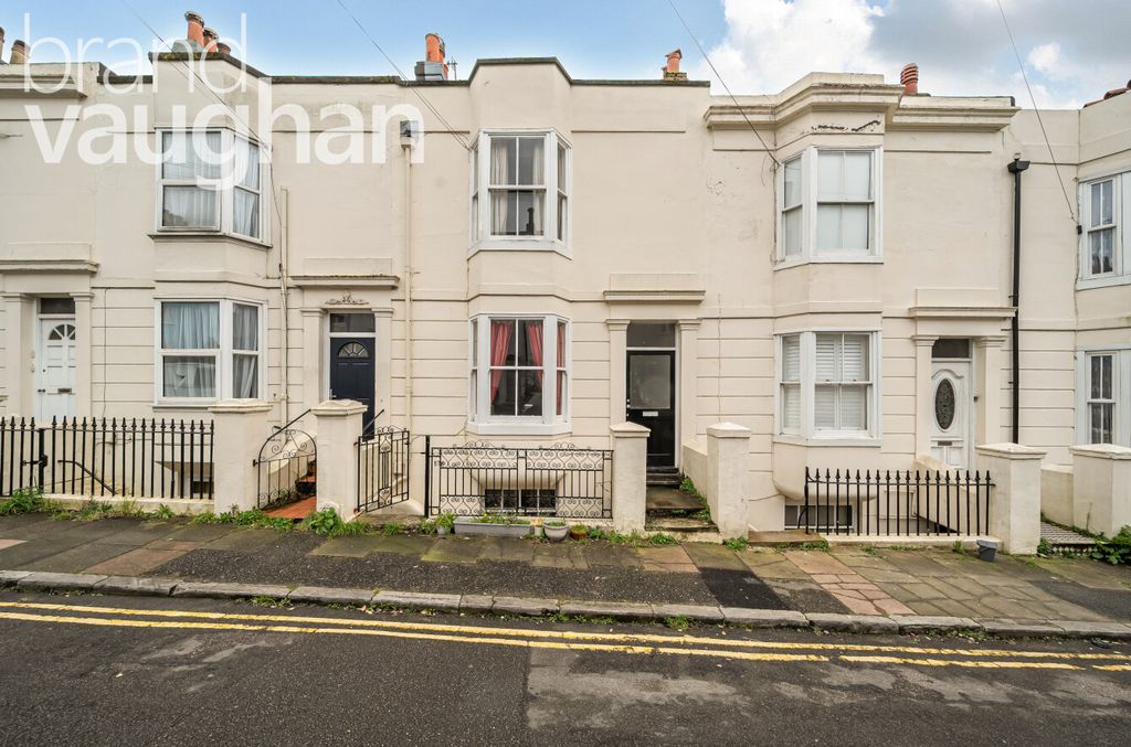 Property photo 1 of 12 35Bcdbc4-B9d6-43A...