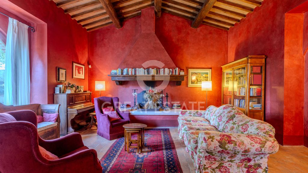 Property photo 2 of 75 Interiors