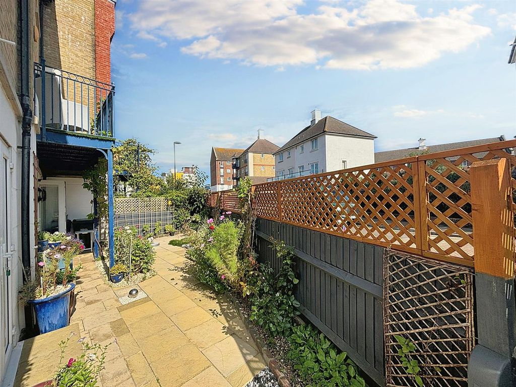 Property photo 2 of 26 5.Jpg