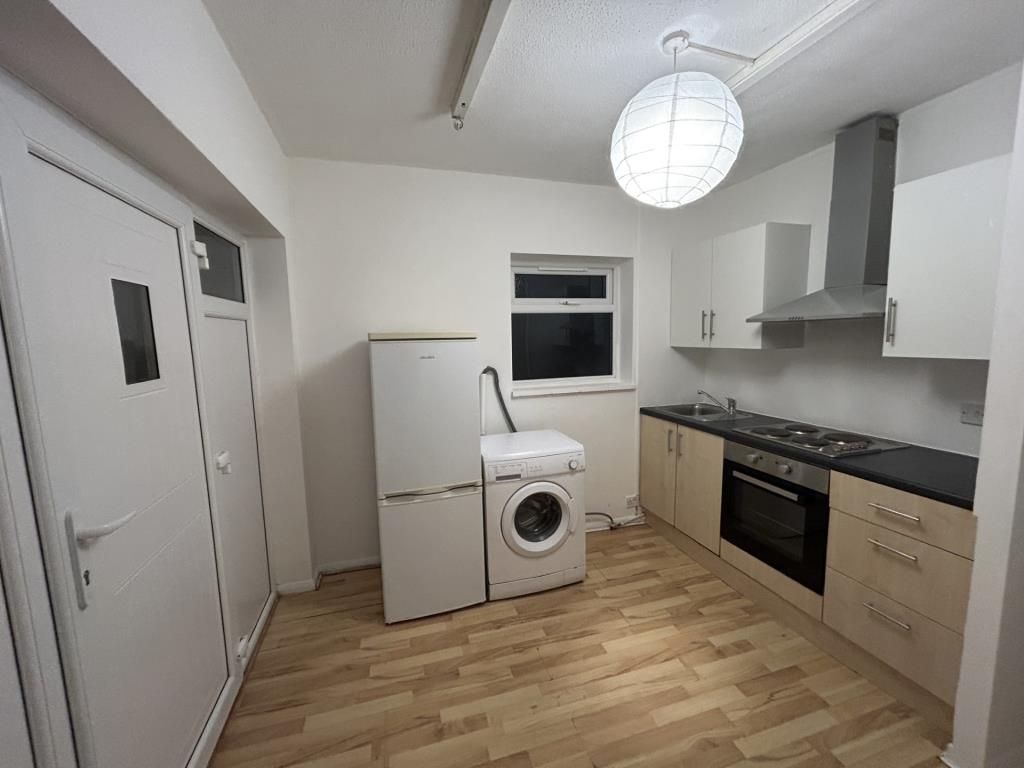 Property photo 3 of 4 Kitchen