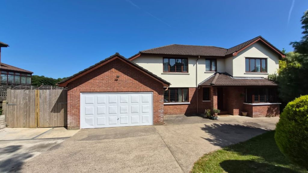 Property photo 1 of 1