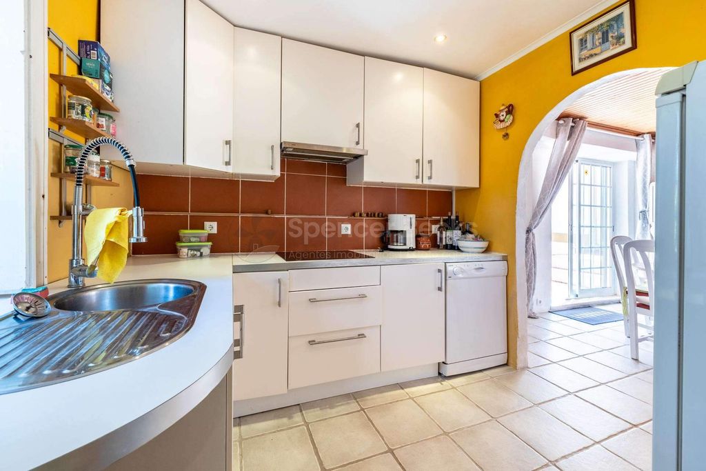 Property photo 3 of 40