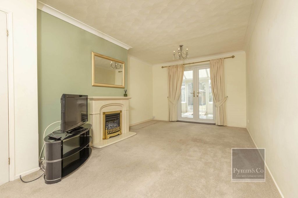 Property photo 3 of 14