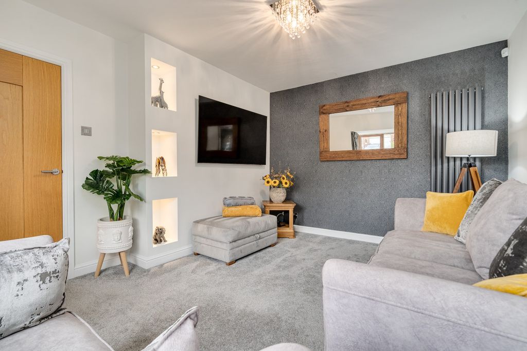 Property photo 3 of 33 2575288