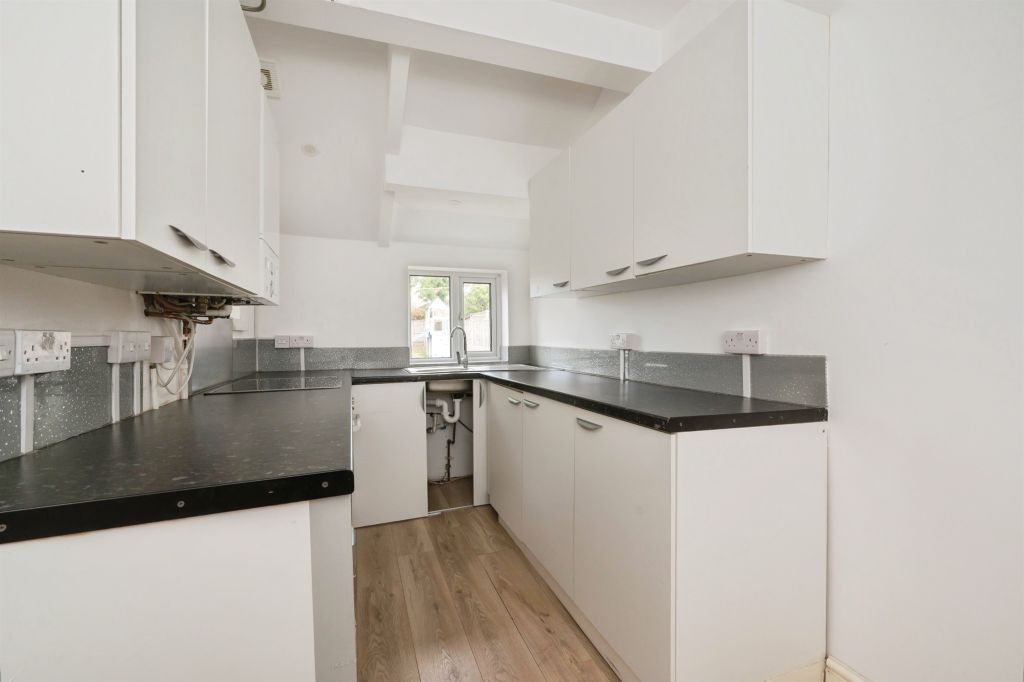 Property photo 2 of 35