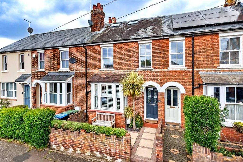 Property photo 1 of 35 4 Chapel Road (34).Jpg