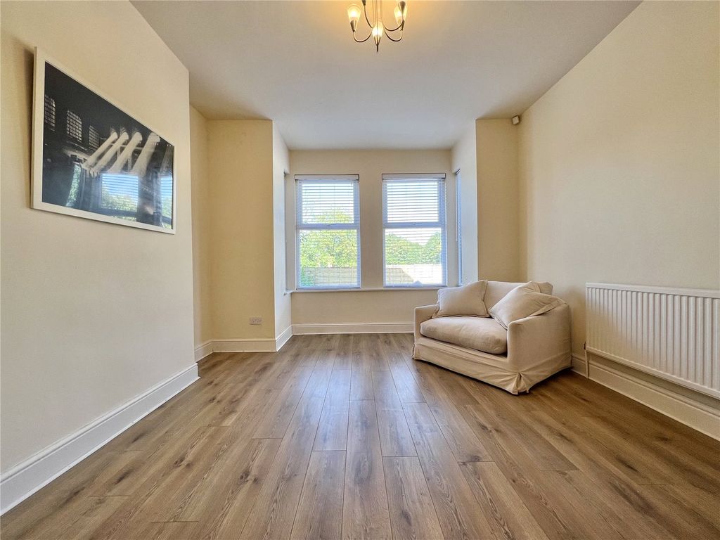Property photo 2 of 38 Picture No. 02