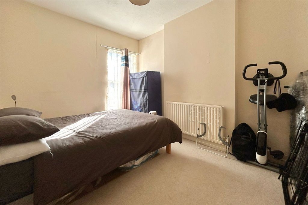 Additional image 6 of 3 bed semi-detached house for saleInstitute Road, Aldershot, Hampshire GU12