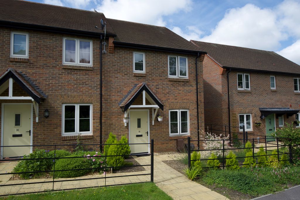 Property photo 2 of 25 1EE2920C-6277-425D-Bd4B-15Ea27747F44_1_100_O
