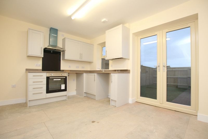 Property photo 3 of 9 Kitchen