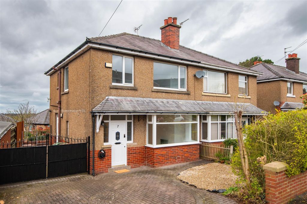 Property photo 1 of 20 Front External