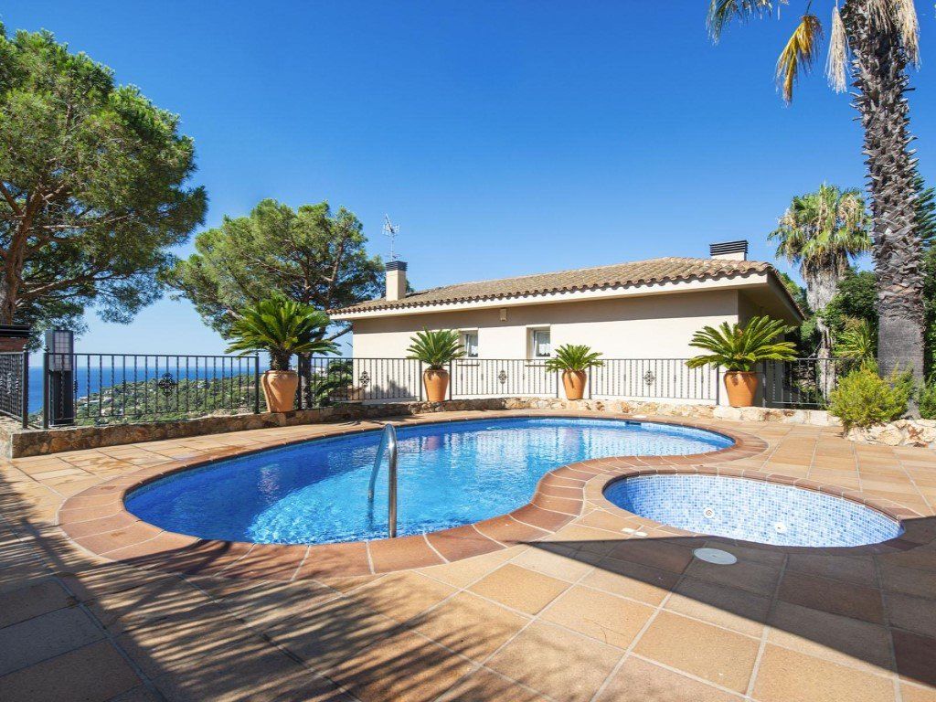 Property photo 1 of 60 Impressive House With Sea Views In Santa Maria De Llorell
