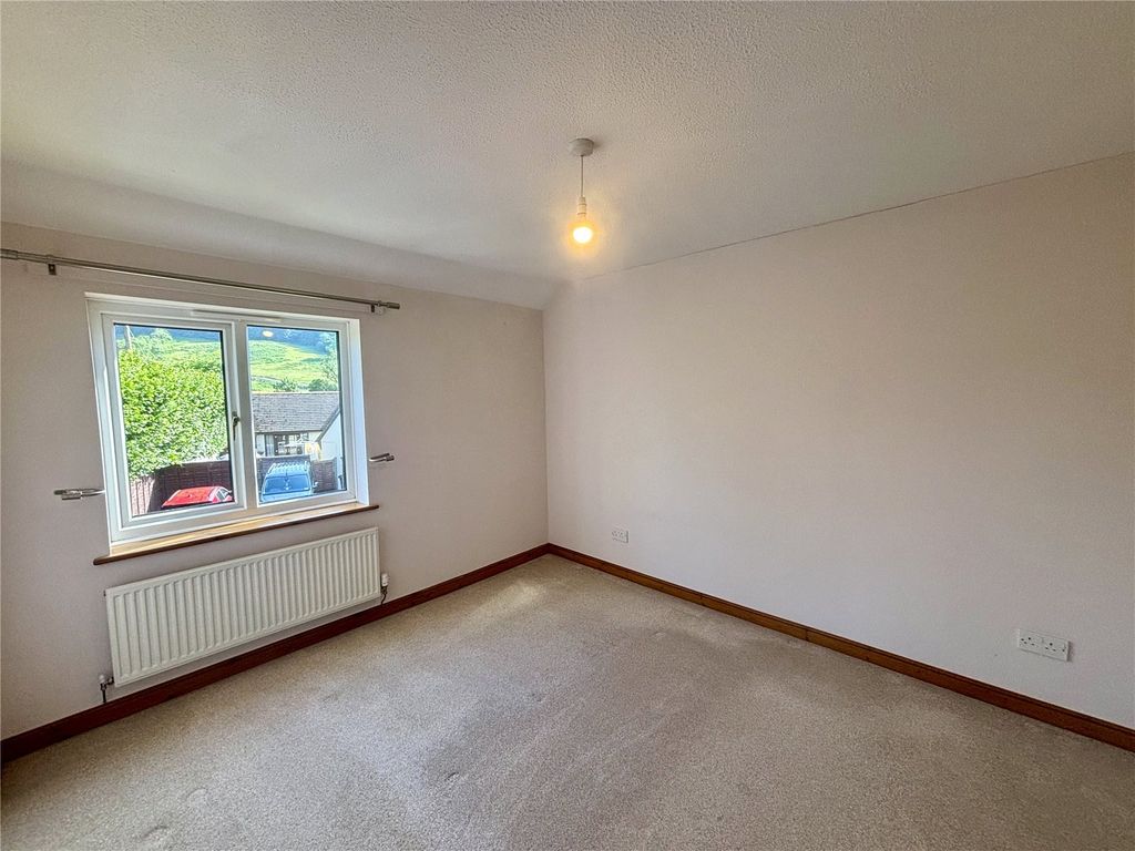 Property photo 2 of 13 Picture No. 19