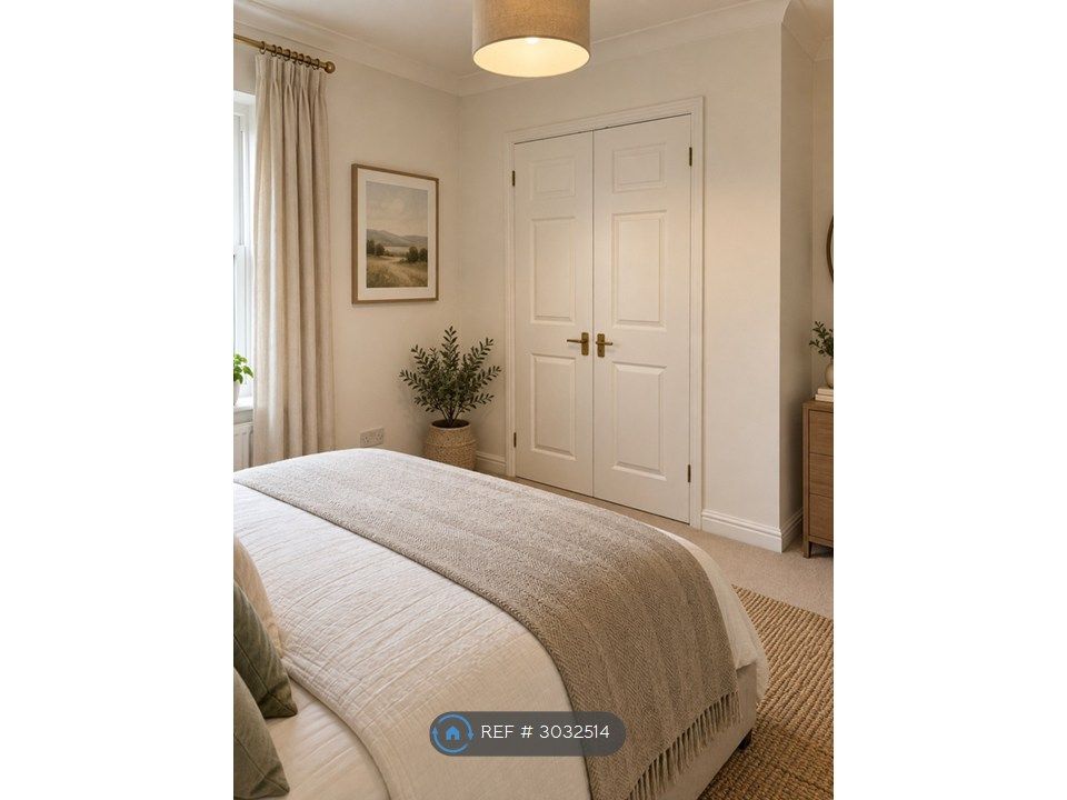 Property photo 3 of 12 Main Bed