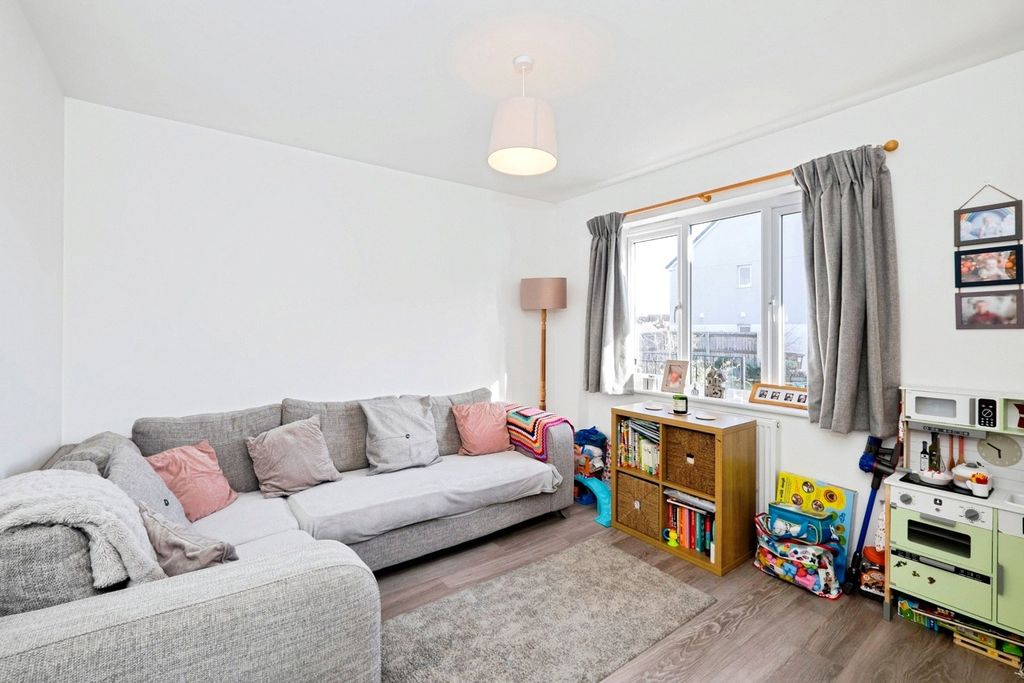 Property photo 3 of 15 Pbox-Img.Jpg