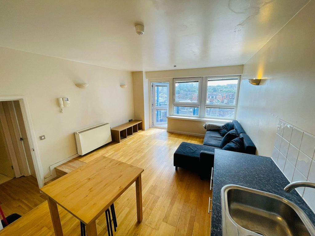 Property photo 3 of 5