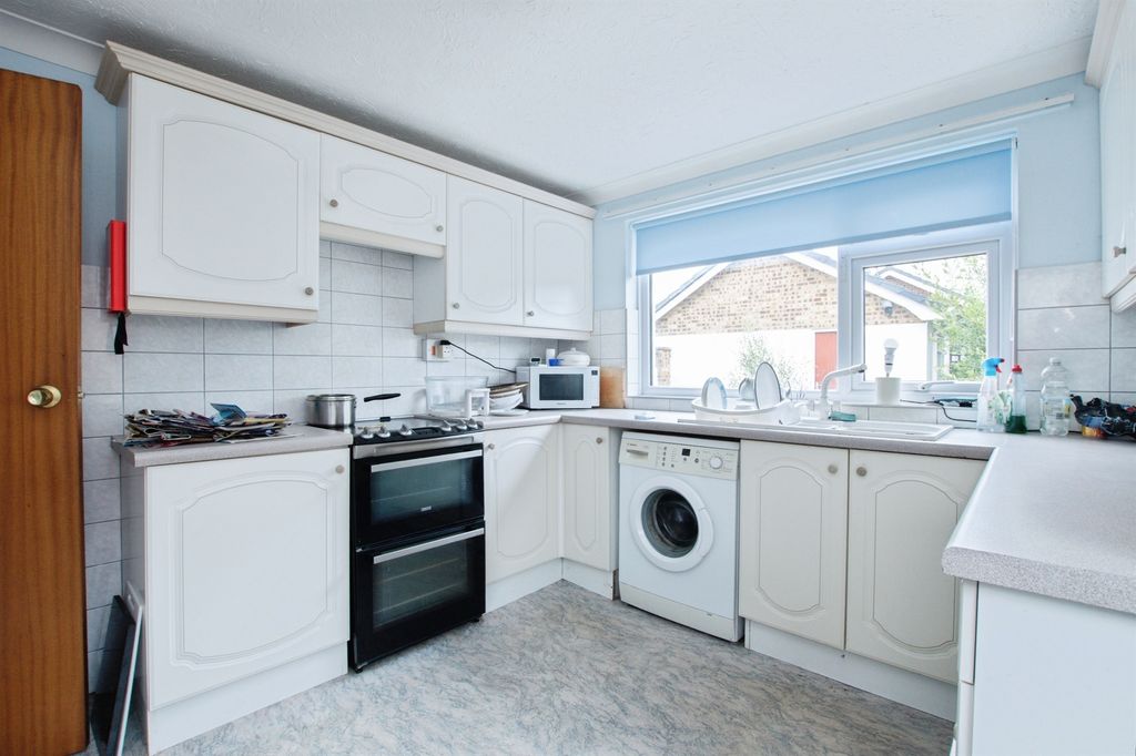 Property photo 2 of 14
