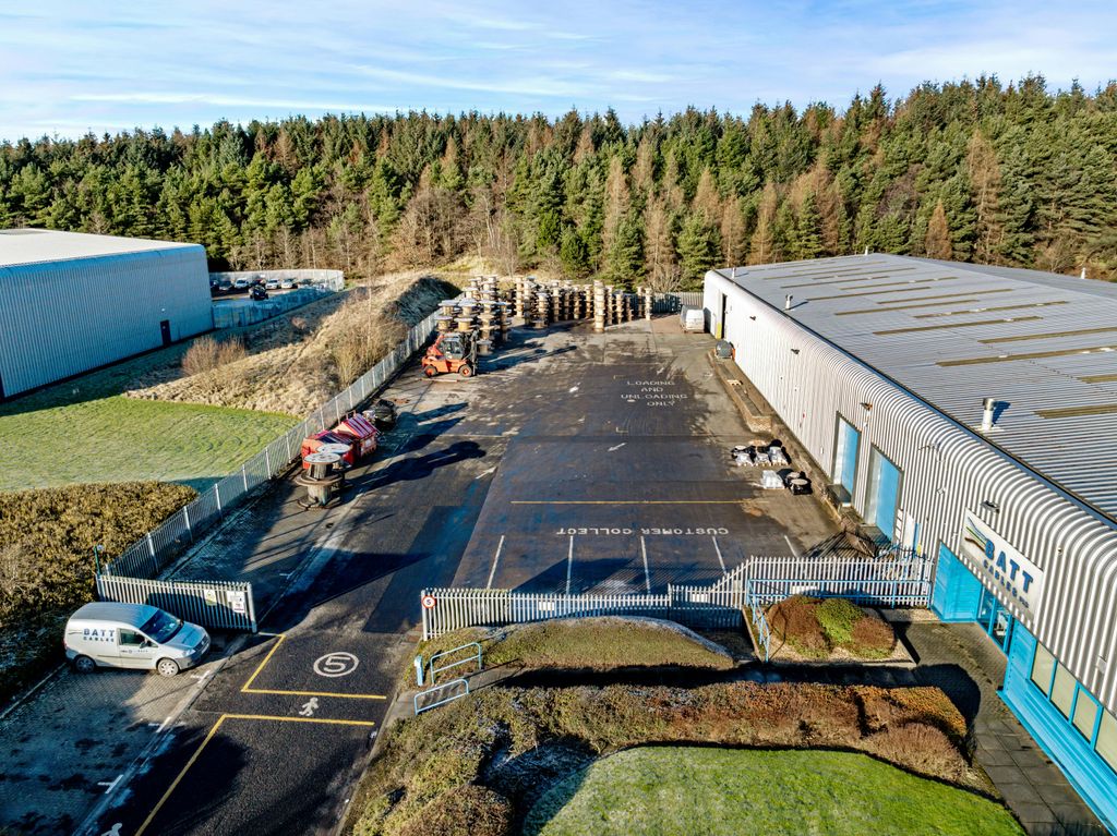 Property photo 2 of 6 1 Chalmers Square Livingston (14 Of 28).Jpg