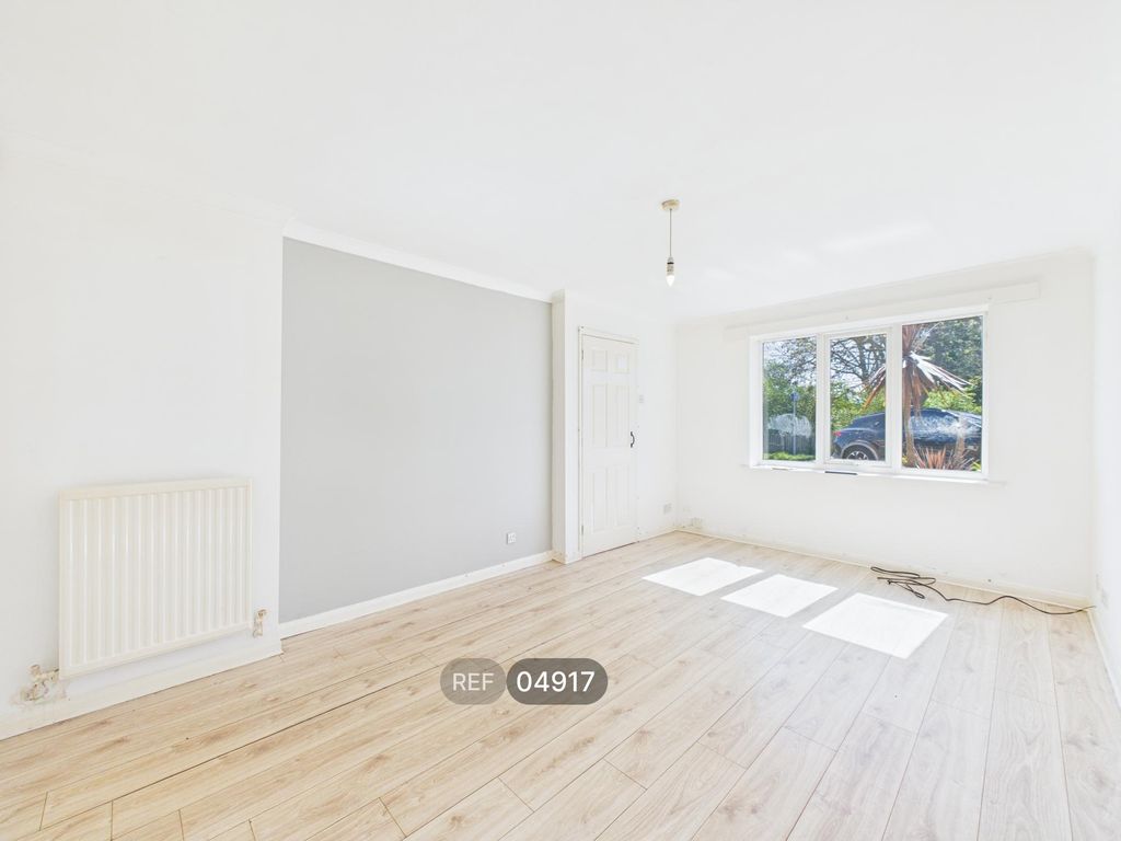 Property photo 2 of 10 Living Room