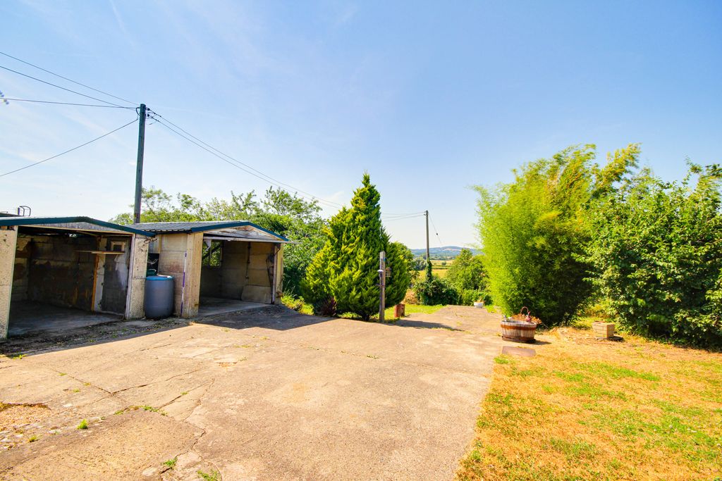 Property photo 3 of 19