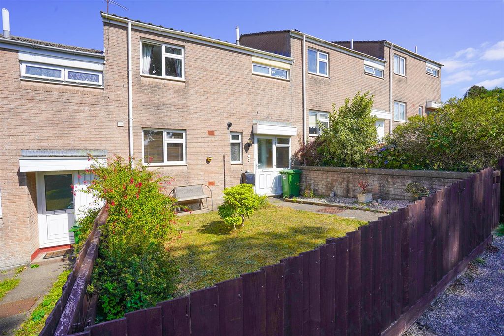 Property photo 1 of 18