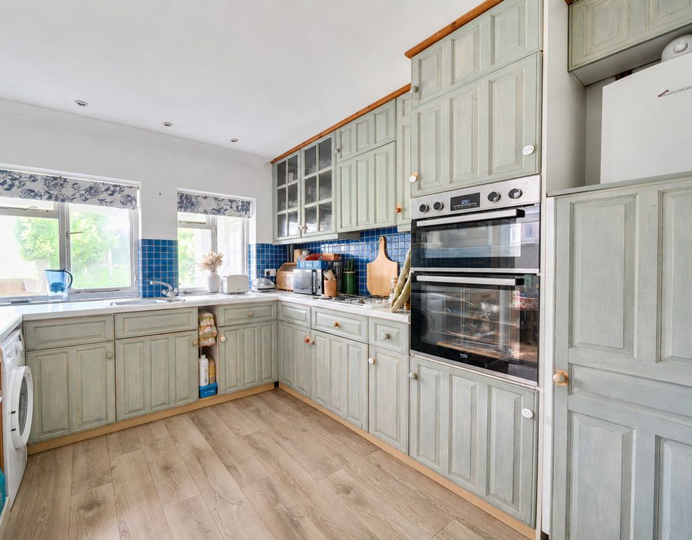 Property photo 2 of 16 Kitchen