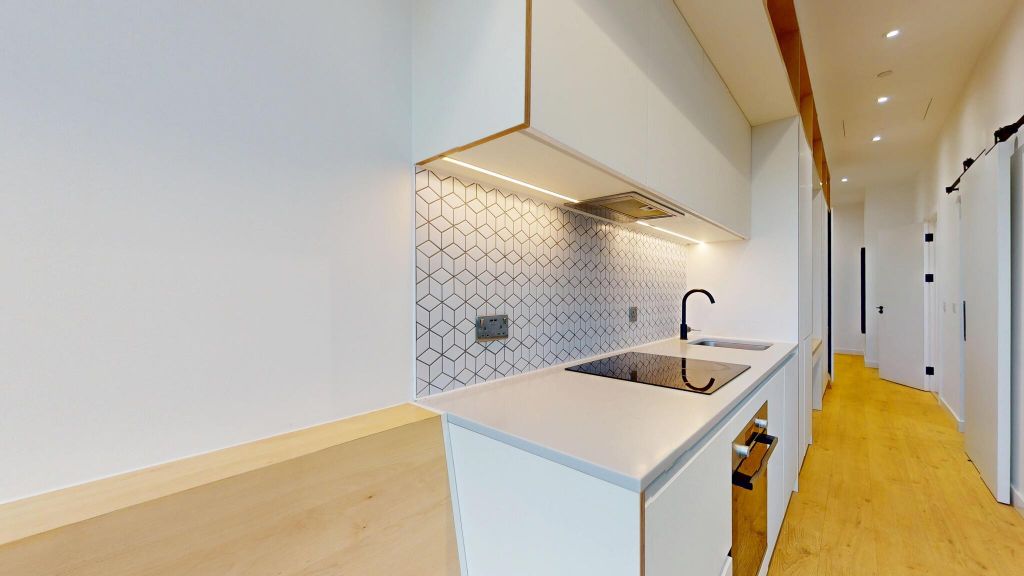 Property photo 2 of 19 Kitchen