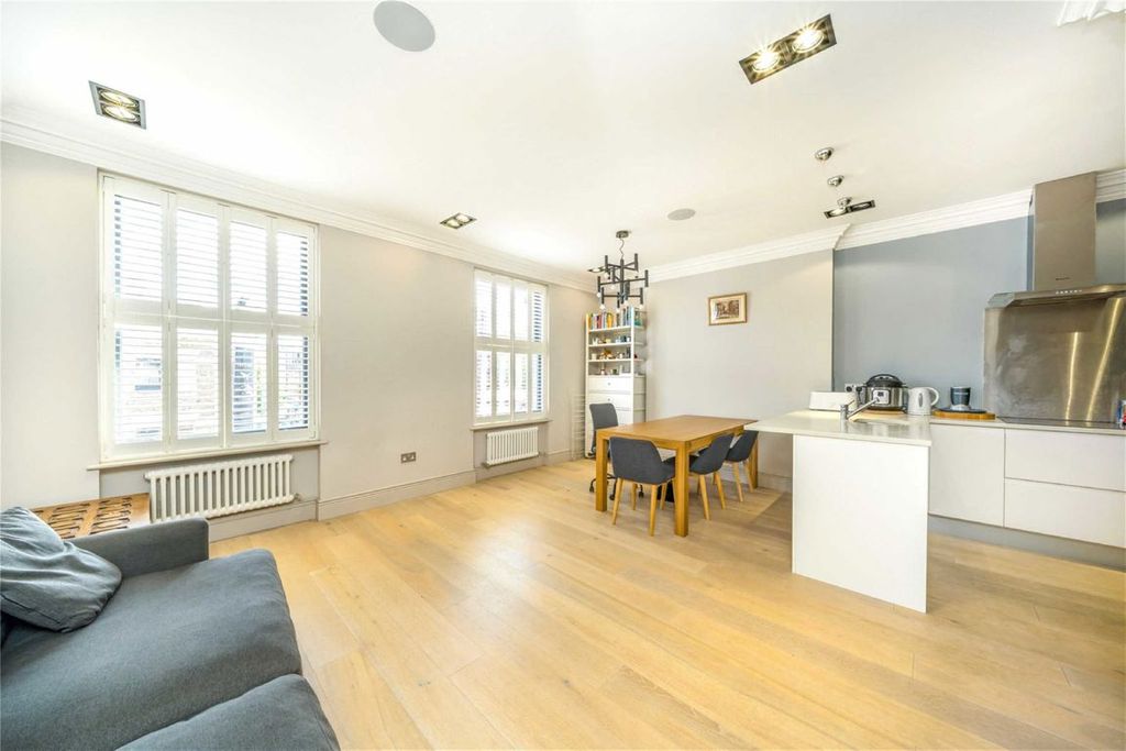 Property photo 2 of 7