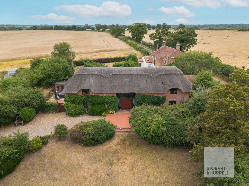 Property photo 2 of 37 Front Aerial