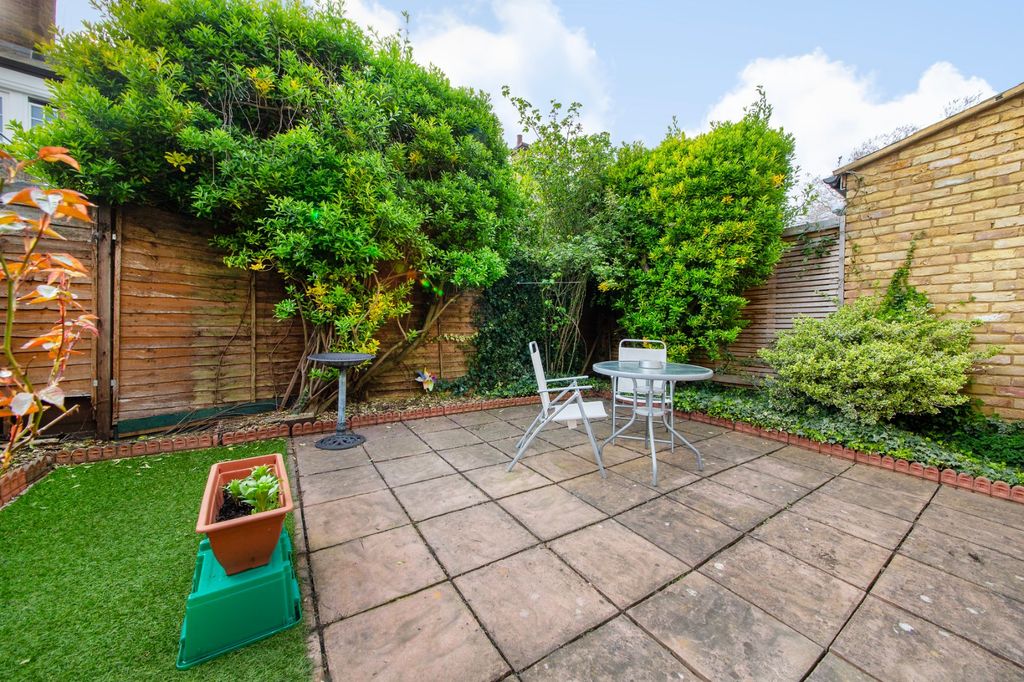 Property photo 3 of 14