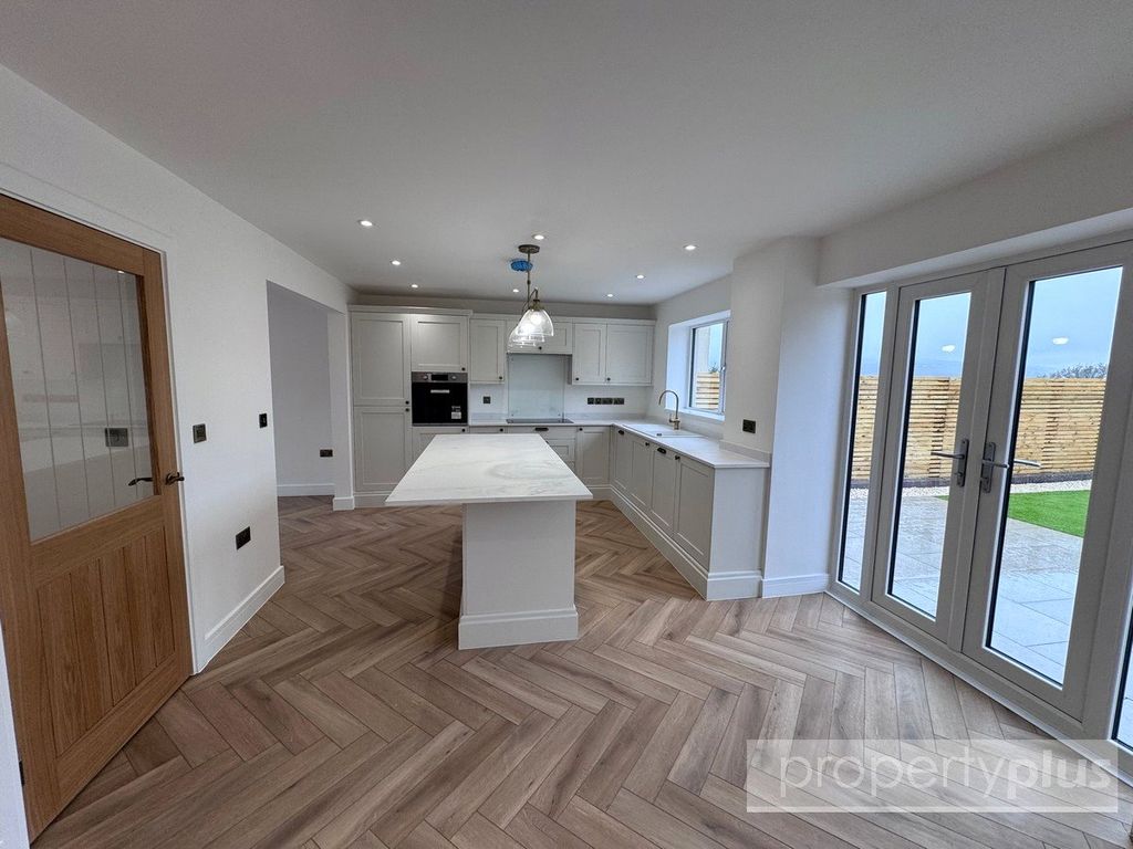 Property photo 2 of 26 Picture No. 22