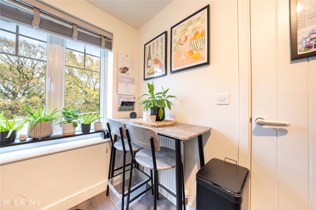 Property photo 3 of 25 Picture No. 12