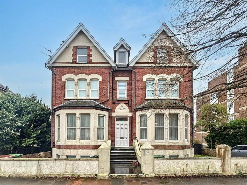 Property photo 1 of 13 Photo-2025-12-08-16-00-44.Jpg