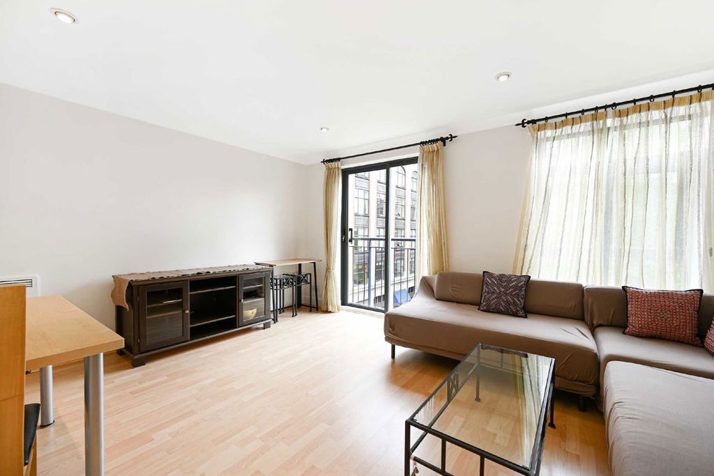 Property photo 2 of 9