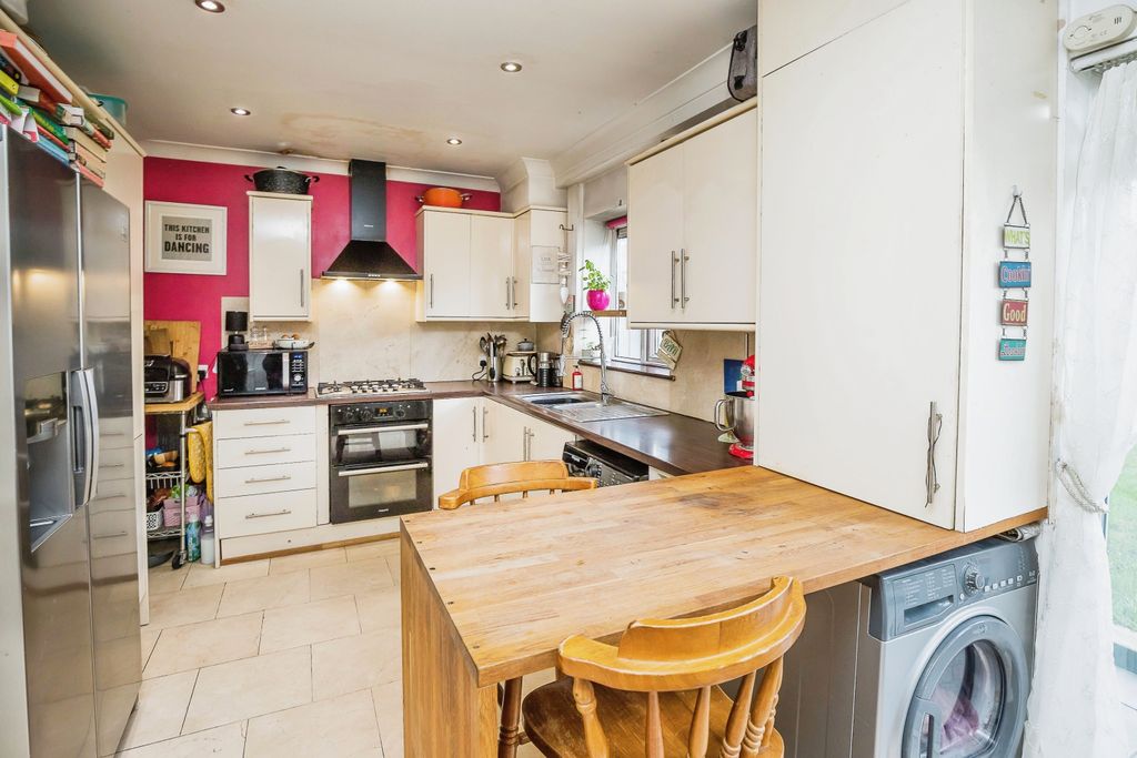 Property photo 2 of 18 Photography