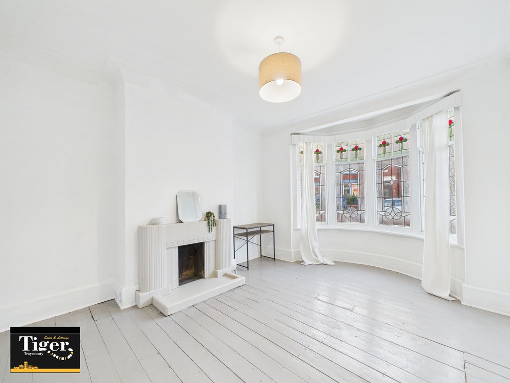 Property photo 3 of 15