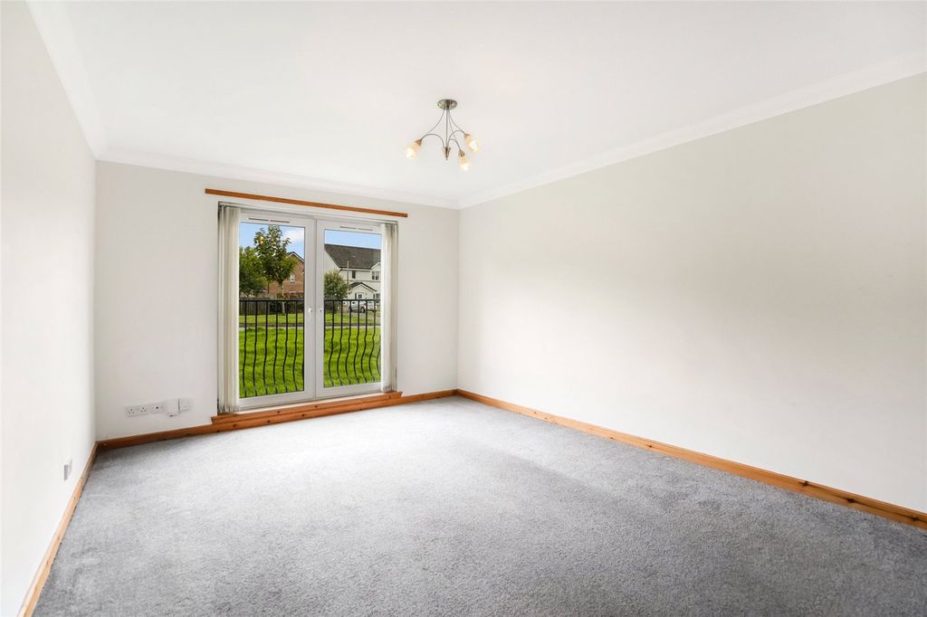 Property photo 3 of 16 Picture No. 04