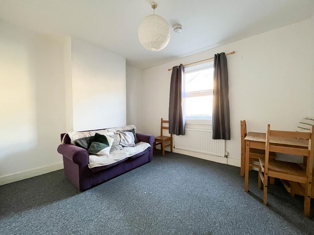 Property photo 3 of 10 Img_0052.Jpg