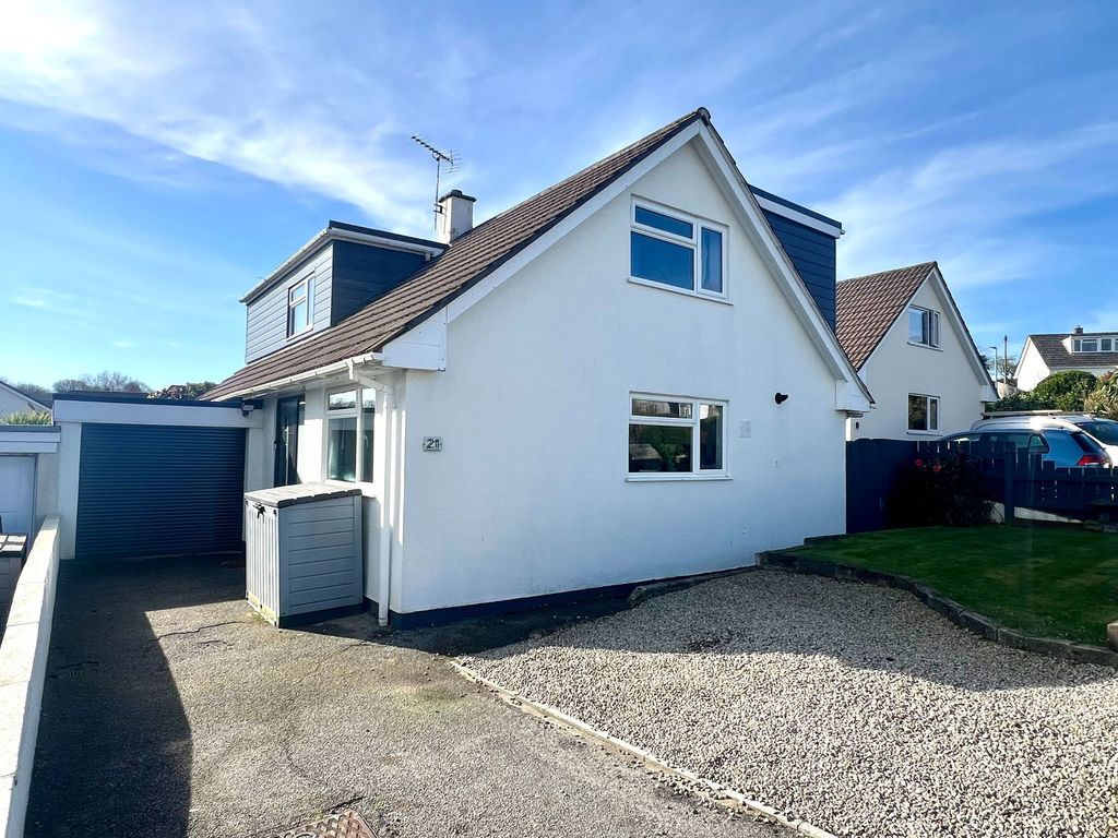 Property photo 3 of 19