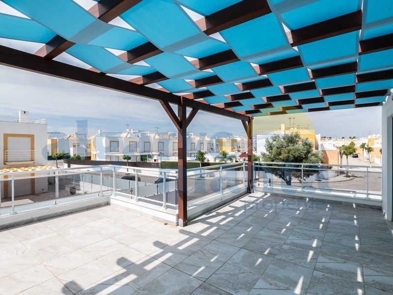 Property photo 1 of 35