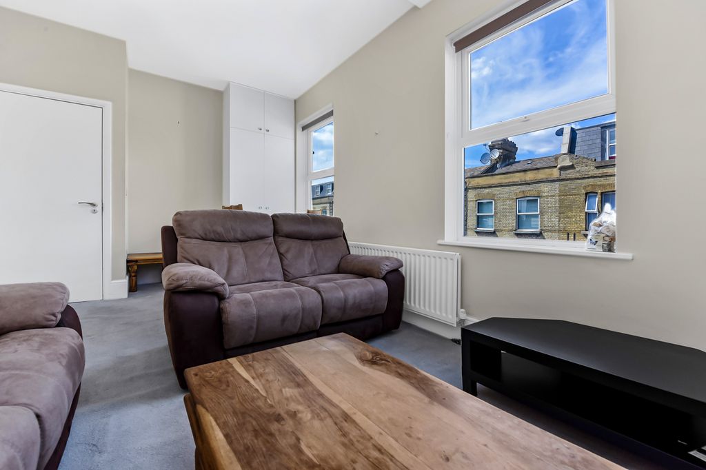 Property photo 3 of 12 3