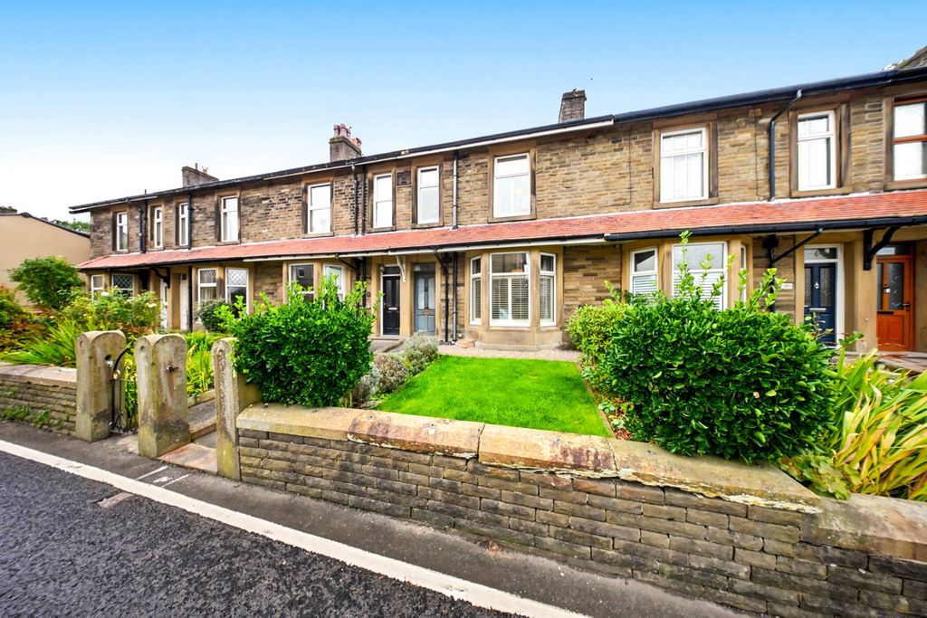 Property photo 1 of 58