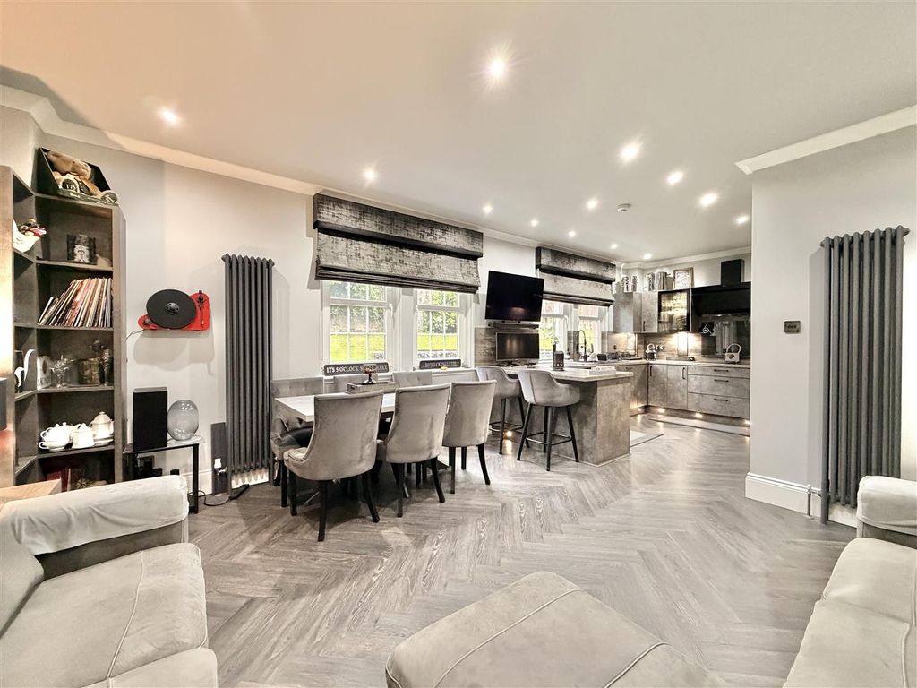 Additional image 12 of 4 bed town house for saleBurnside Gate, Hamilton ML3