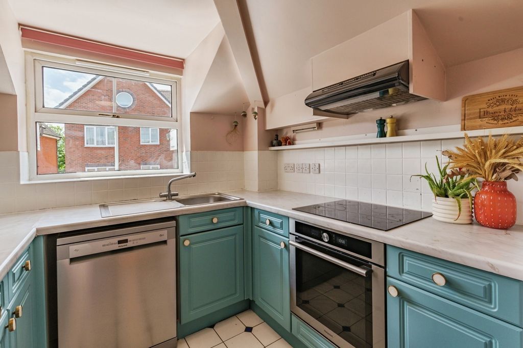 Property photo 3 of 17 Pbox-Img.Jpg