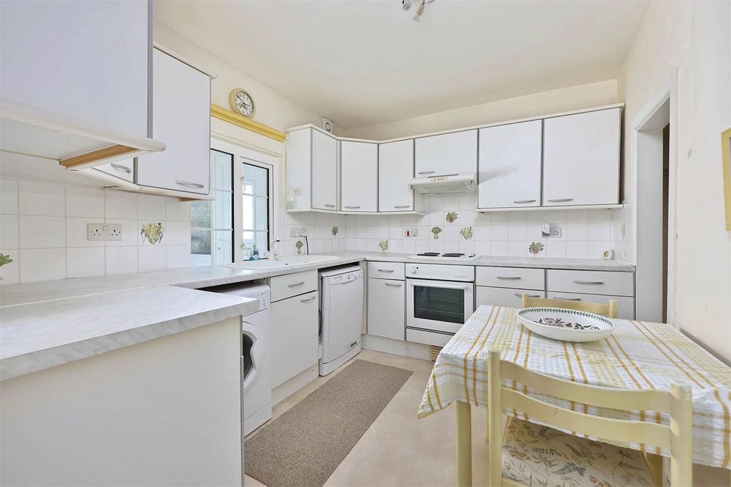 Property photo 3 of 27 Picture No. 05